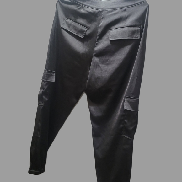 Guess Los Angeles Black Cargo Style Pants - Picture 5 of 6
